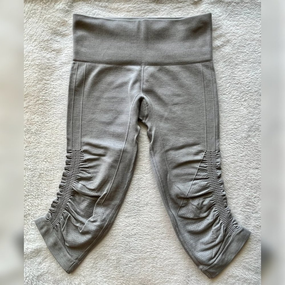 Lululemon Grey Capris Leggings